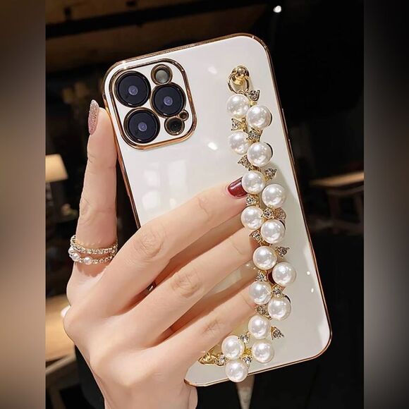 Elegant Pearl Chain iPhone 16 Pro Max Case - Picture 1 of 4